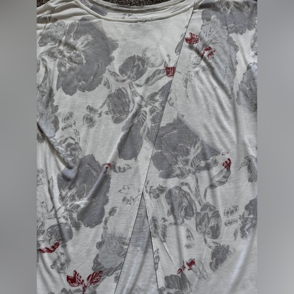 2/$15 ARITZIA WILFRED Anvers Split Back Floral Printed Oversized Shirt Flowy M - Picture 11 of 11